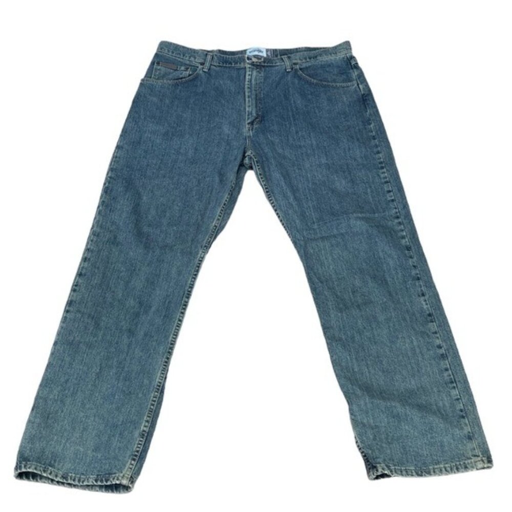 Wrangler Mens Relaxed Fit Jeans Size 38x30 Medium Wash Denim Classic Casual Wear